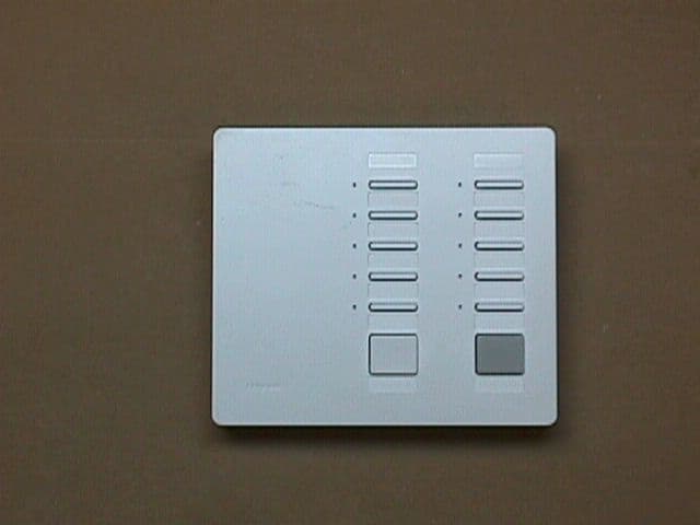RadioRA Cordless Table Top Master Control - FCC ID JPZ0015 - Lutron Electronics Company Inc (2)