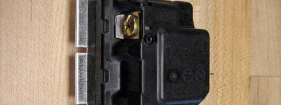 Dimmer with RF Receiver - FCC ID JPZ0043 - Lutron Electronics Company Inc