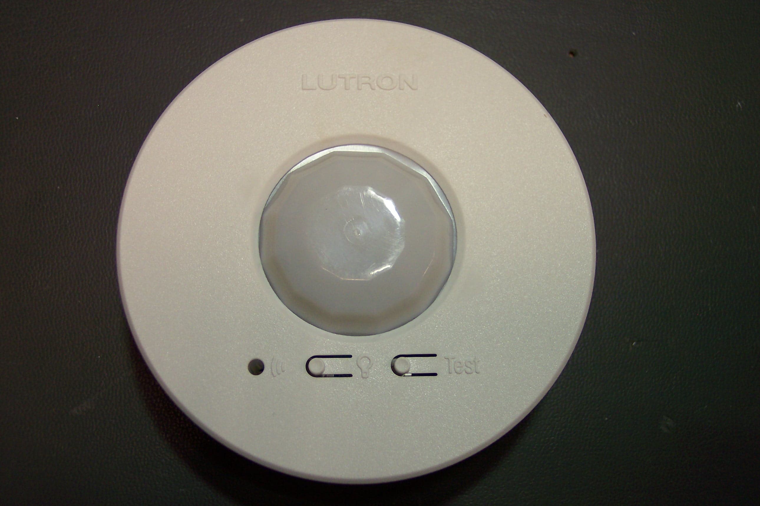 Occupancy/Vacancy Sensor - FCC ID JPZ0079 - Lutron Electronics Company Inc (3)