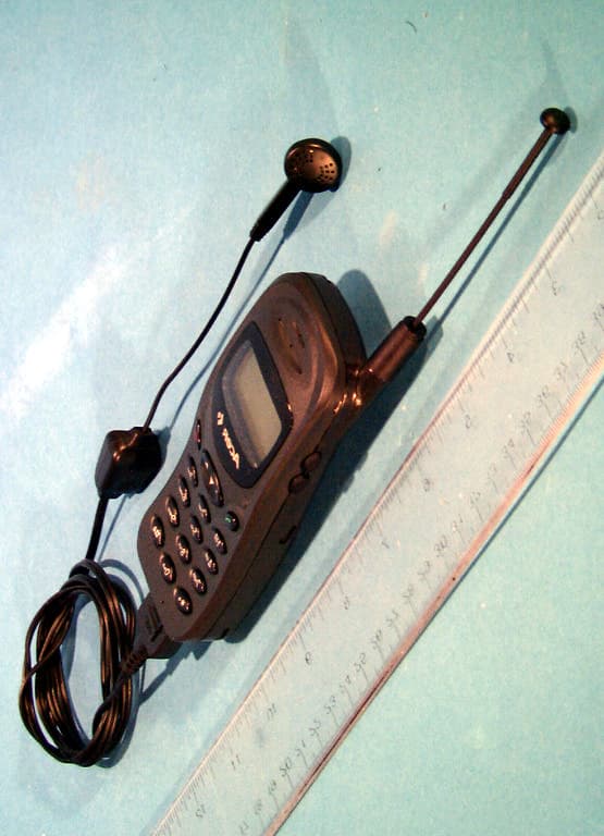 Dual-Band Analog/PCS Phone (AMPS/CDMA) - FCC ID JVPH0022 - Benq Corporation