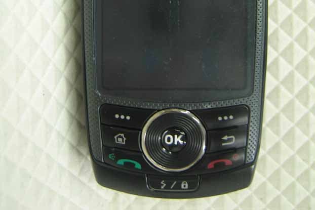 Cellular/ PCS GSM/ EDGE/ WCDMA Phone w/ Bluetooth - FCC ID JYCC810 - Pantech Co Ltd (2)