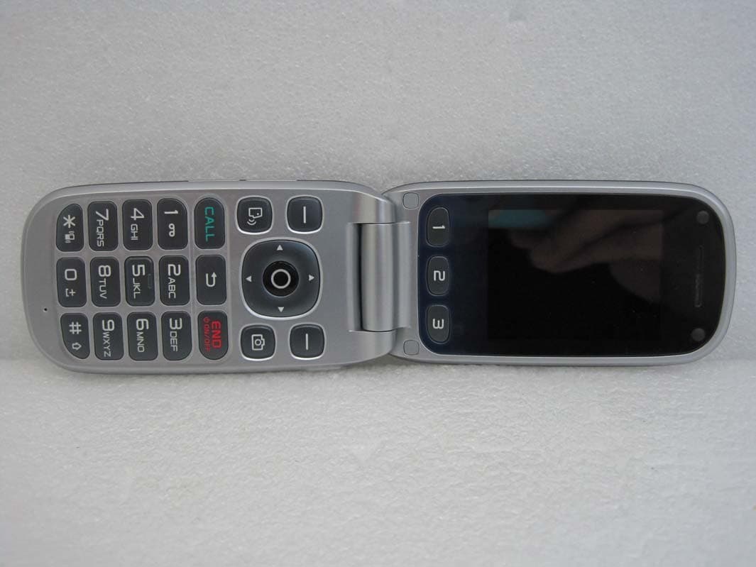 Quad-band GSM/WCDMA Phone with BT - FCC ID JYCP2030 - Pantech Co Ltd