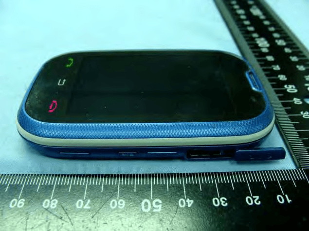 QUAD-BAND GSM/GPRS/EDGE AND DUAL-BAND WCDMA/HSDPA MOBILE STATION - FCC ID JYCP9020 - Pantech Co Ltd (5)