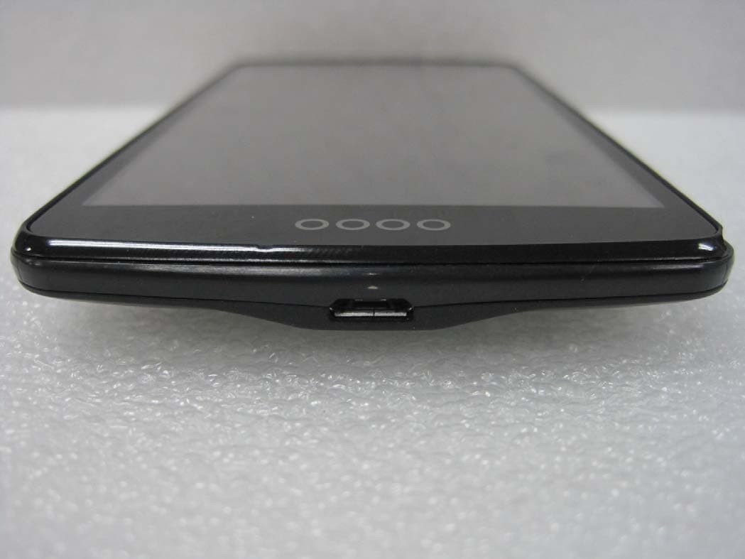 850/1900 GSM/GPRS/EDGE/WCDMA Phone w/ Bluetooth/WLAN/NFC - FCC ID JYCP9090 - Pantech Co Ltd (4)