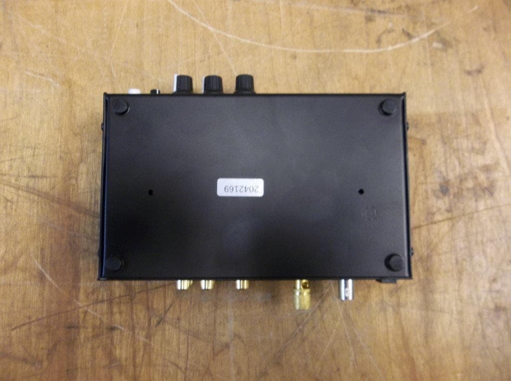 Broadcast FM Band Transmitter - FCC ID K48HR70 - Rolls Corporation (2)