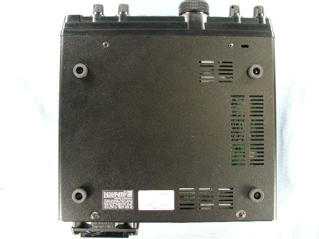 HF Transceiver with Scanning Receiver - FCC ID K6620241X50 - Yaesu Musen Co., Ltd. (2)