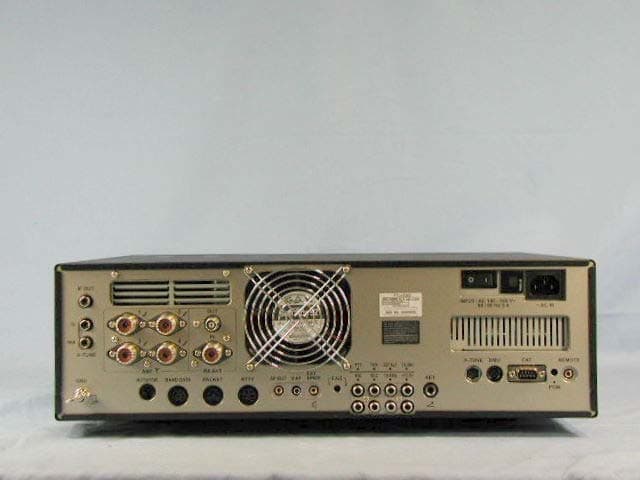 HF Transceiver with Scanning Receiver - FCC ID K6620361X61 - Yaesu Musen Co., Ltd. (2)