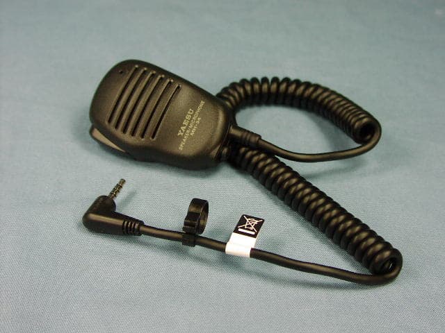 AMATEUR RADIO WITH SCANNING RECEIVER - FCC ID K6620415X20 - Yaesu Musen Co., Ltd. (1)