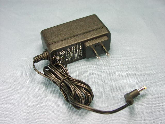 PORTABLE MARINE TRANSCEIVER - FCC ID K6630453X20 - Yaesu Musen Co., Ltd. (4)