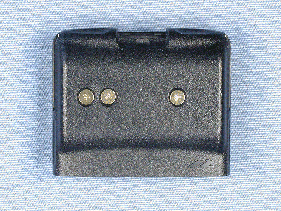 Non-broadcast Transceiver Held to Face - FCC ID K66HX470SA - Yaesu Musen Co., Ltd. (1)