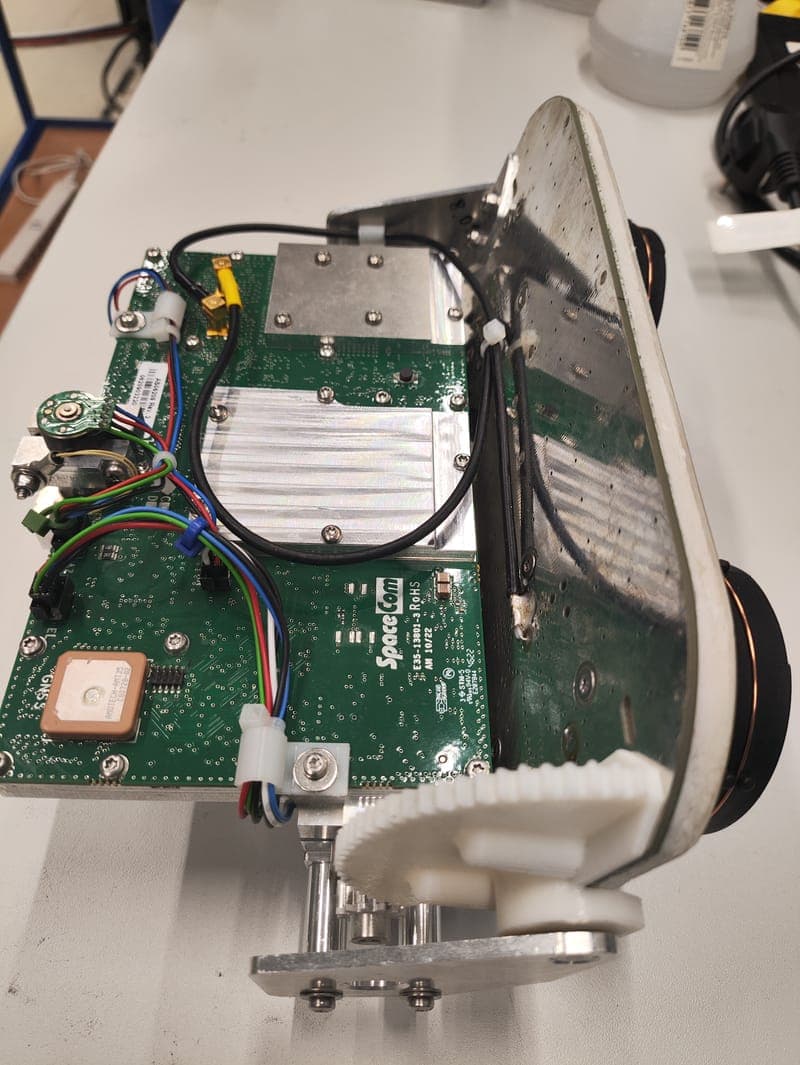 L Band SATCOM terminal with 5G cellular modem - FCC ID K6KSATCOM5G - EMS Technologies Canada, Ltd.