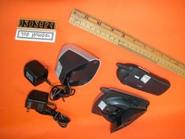 2.4GHz Frequency Hopping Cordless Telephone System - FCC ID K7G2G4DSSG4NNN - Giant Electronics Ltd (2)
