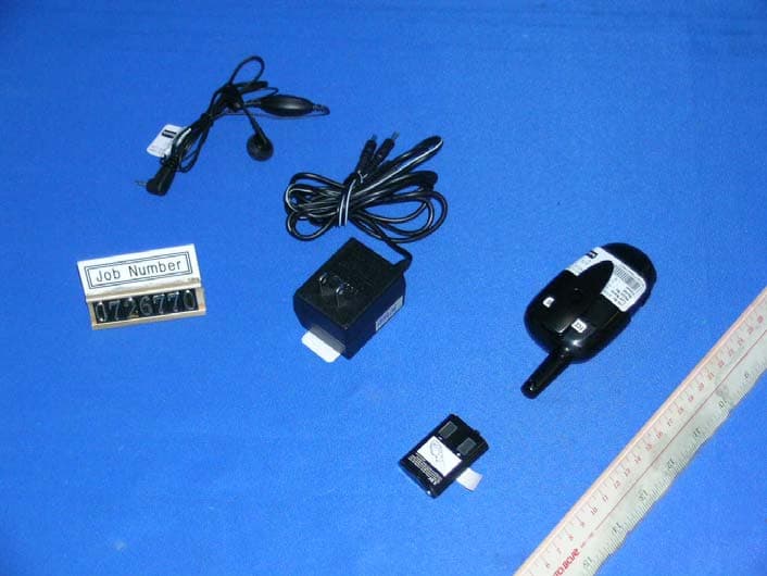 Two Way Radio with GMRS and FRS - FCC ID K7GFV300 - Giant Electronics Ltd (2)