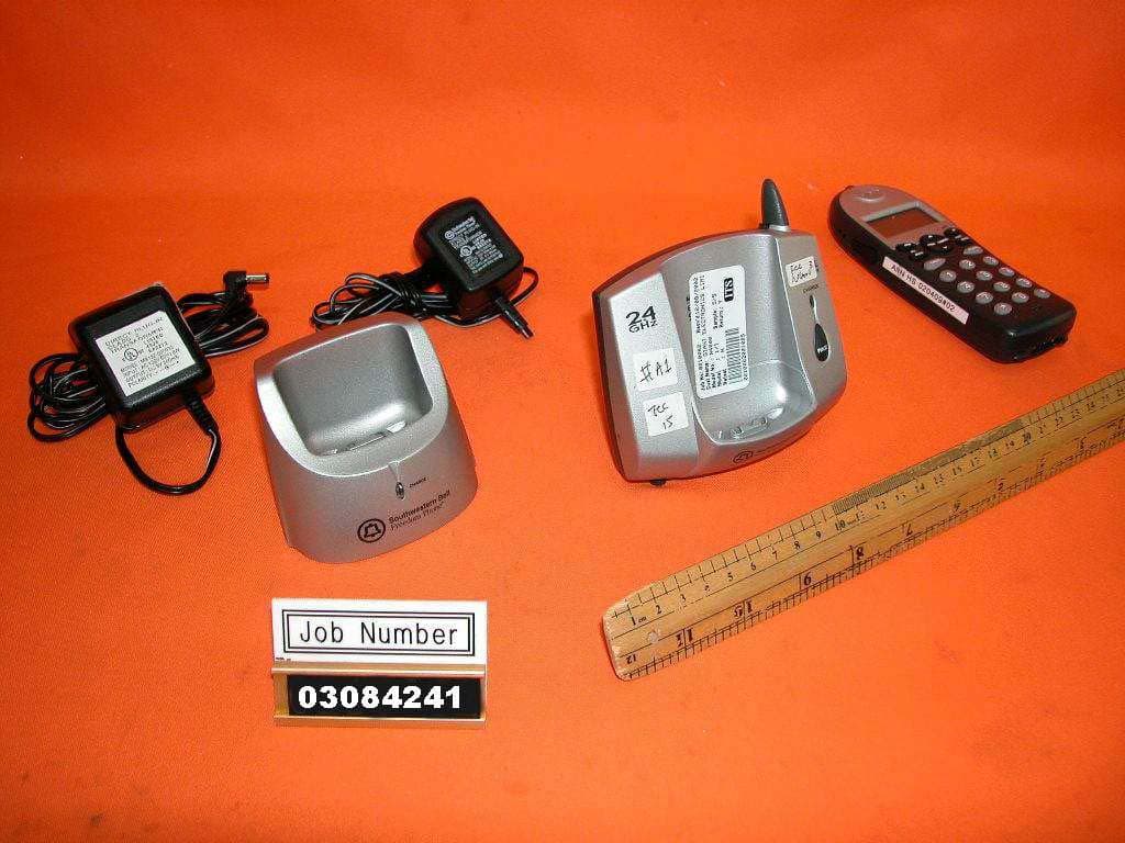 2.4GHz FHSS Cordless Phone w/ CID - FCC ID K7GH4000 - Giant Electronics Ltd (2)