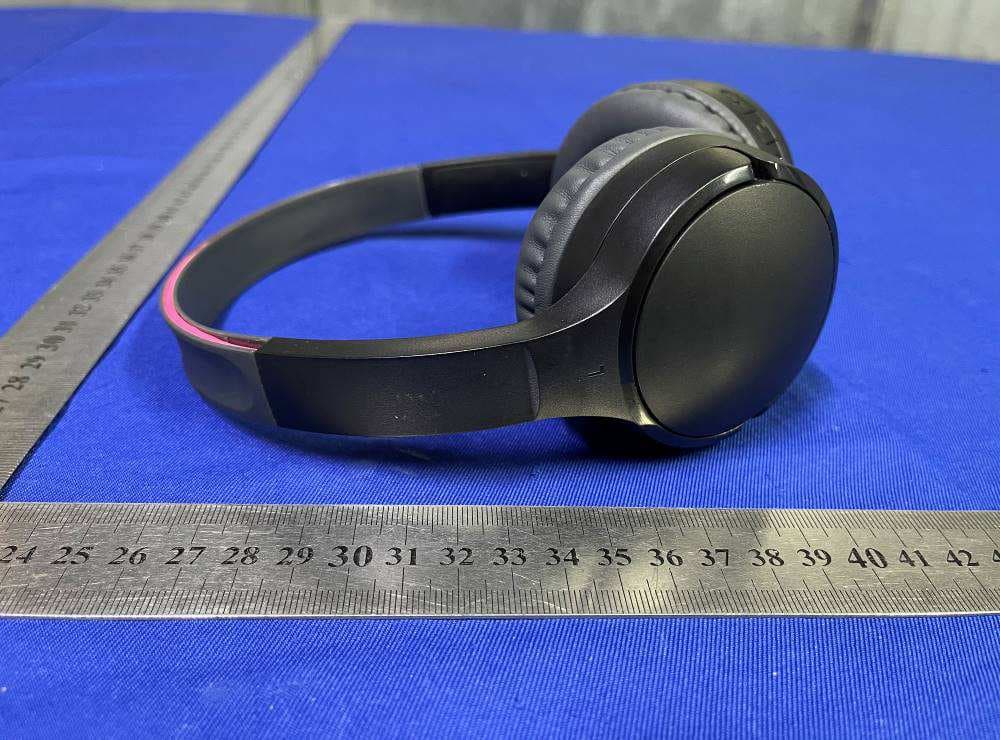 SOUNDFORM MINI Wireless On-Ear Headphones - FCC ID K7SAUD001 - Belkin International, Inc. (3)