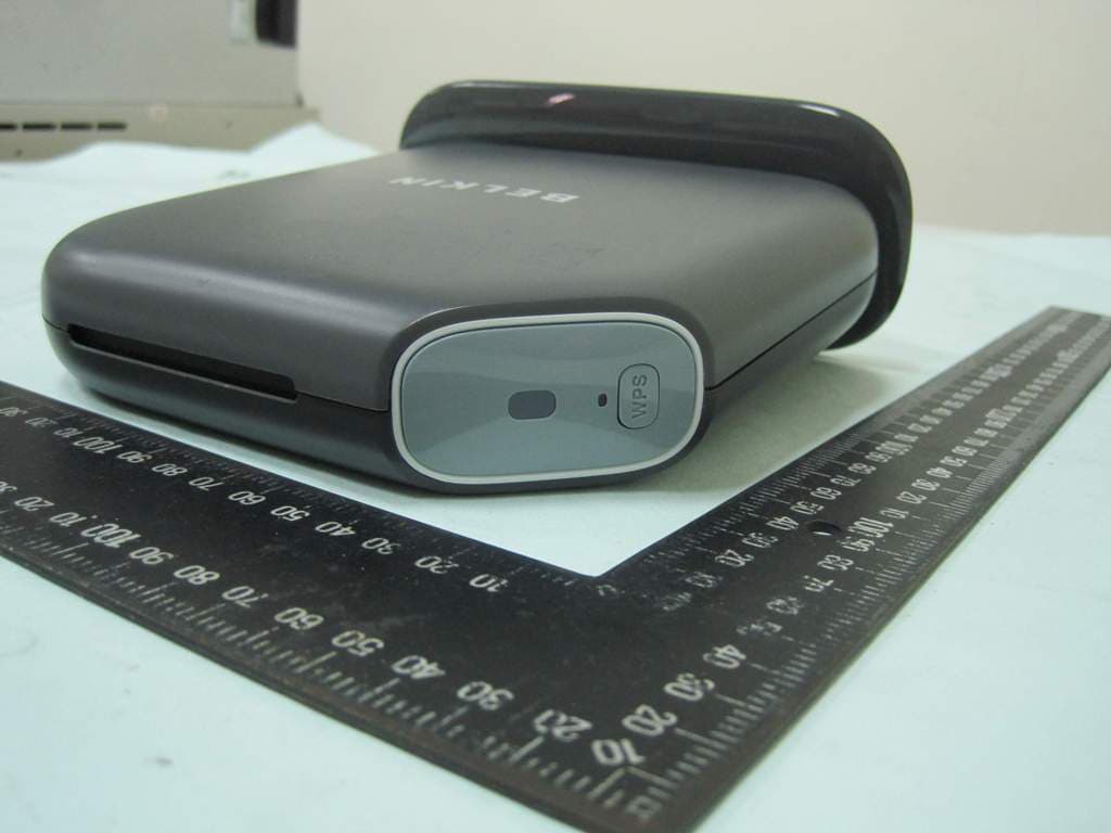 Share Max Wireless Router - FCC ID K7SF7D3301V1 - Belkin International, Inc. (1)