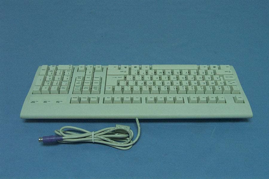 Keyboard - FCC ID K7SF8E206PS2 - Belkin International, Inc. (1)