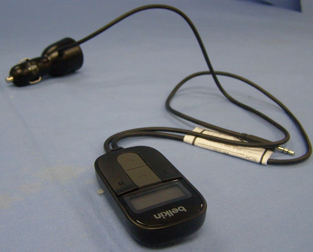 TuneCast Auto Universal - FCC ID K7SF8M066V2 - Belkin International, Inc. (1)