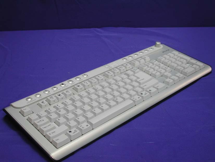 BLUETOOTH WIRELESS KEYBOARD - FCC ID K7SF8T040 - Belkin International, Inc. (1)