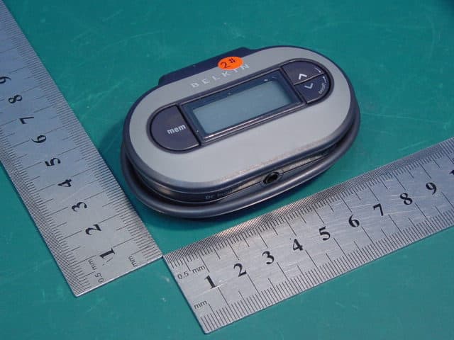 Tune Cast II Personal FM Transmitter - FCC ID K7SF8V3080A - Belkin International, Inc. (2)