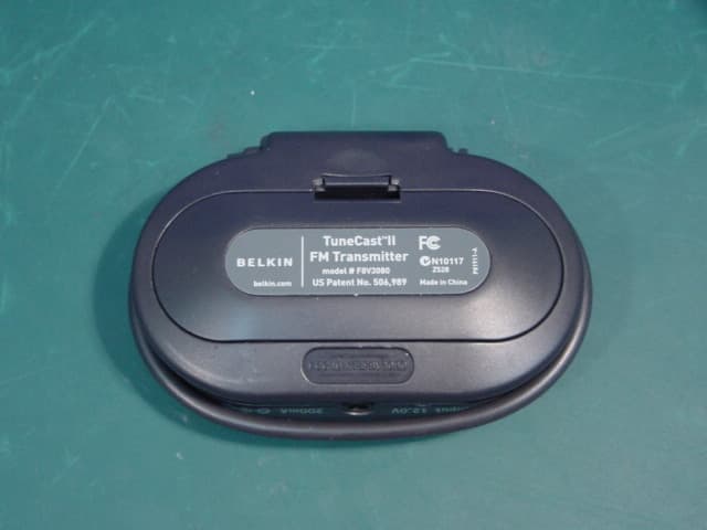 Tune Cast II Personal FM Transmitter - FCC ID K7SF8V3080A - Belkin International, Inc. (3)