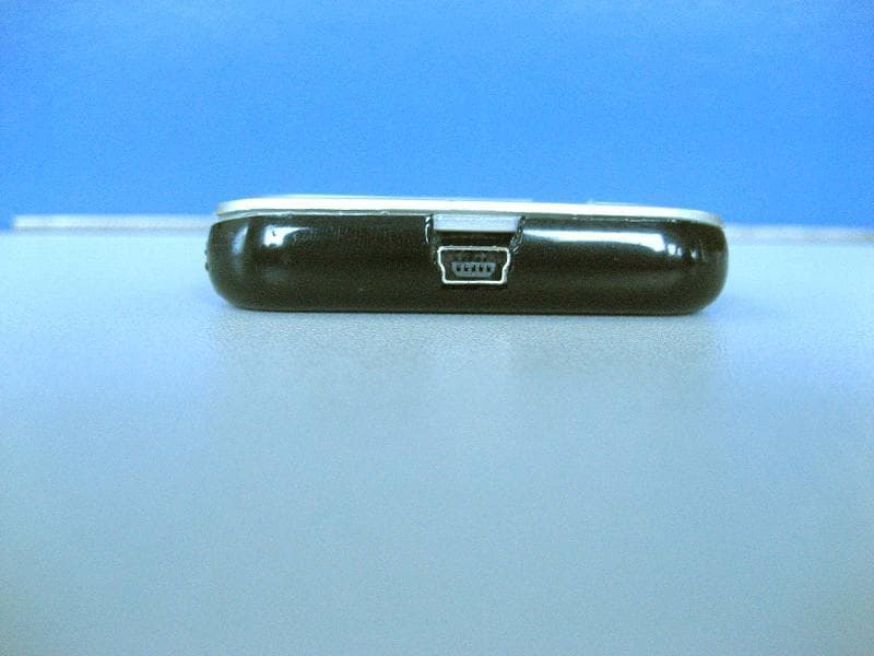 TuneFM for iPod - FCC ID K7SF8Z179 - Belkin International, Inc. (4)