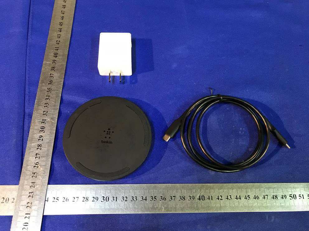 BOOST CHARGE Wireless Charging Pad 15W/ Wireless Charging Pad 15W - FCC ID K7SWIA002V2 - Belkin International, Inc. (3)
