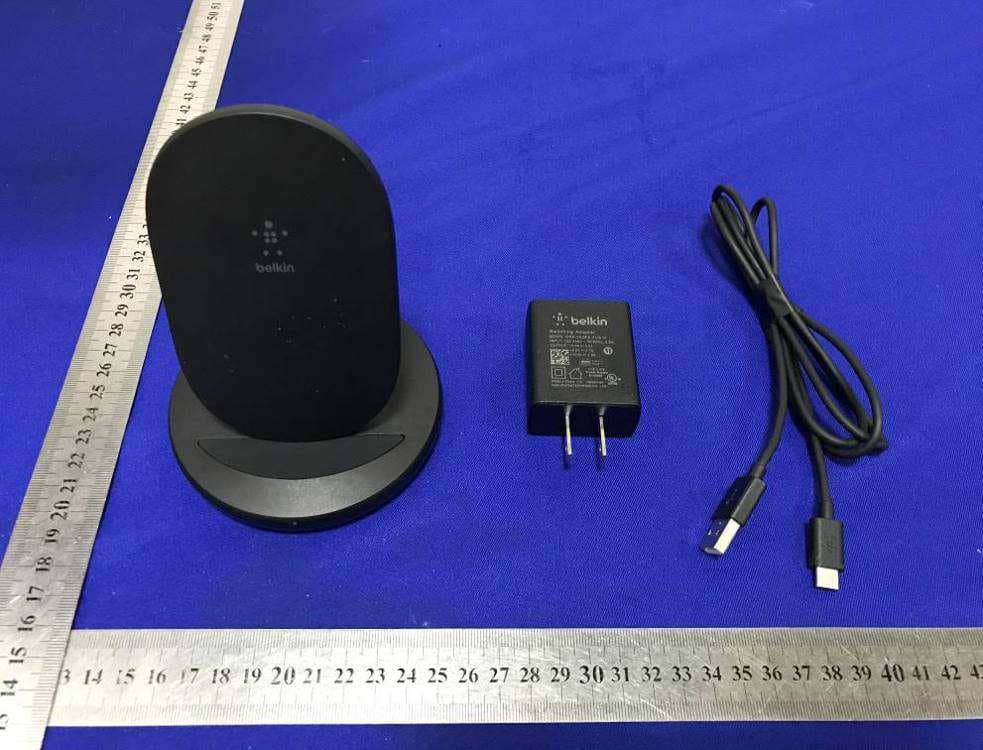 BOOST CHARGE Wireless Charging Stand 15W/ Wireless Charging Stand 15W - FCC ID K7SWIB002 - Belkin International, Inc. (4)