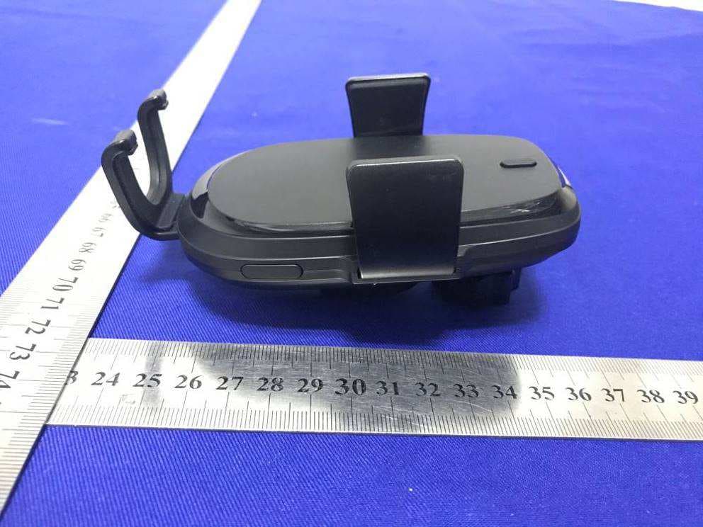 BOOSTCHARGE Wireless Car Charger with Vent Mount 10W/ Wireless Car Charger with Vent Mount 10W - FCC ID K7SWIC001 - Belkin International, Inc. (4)