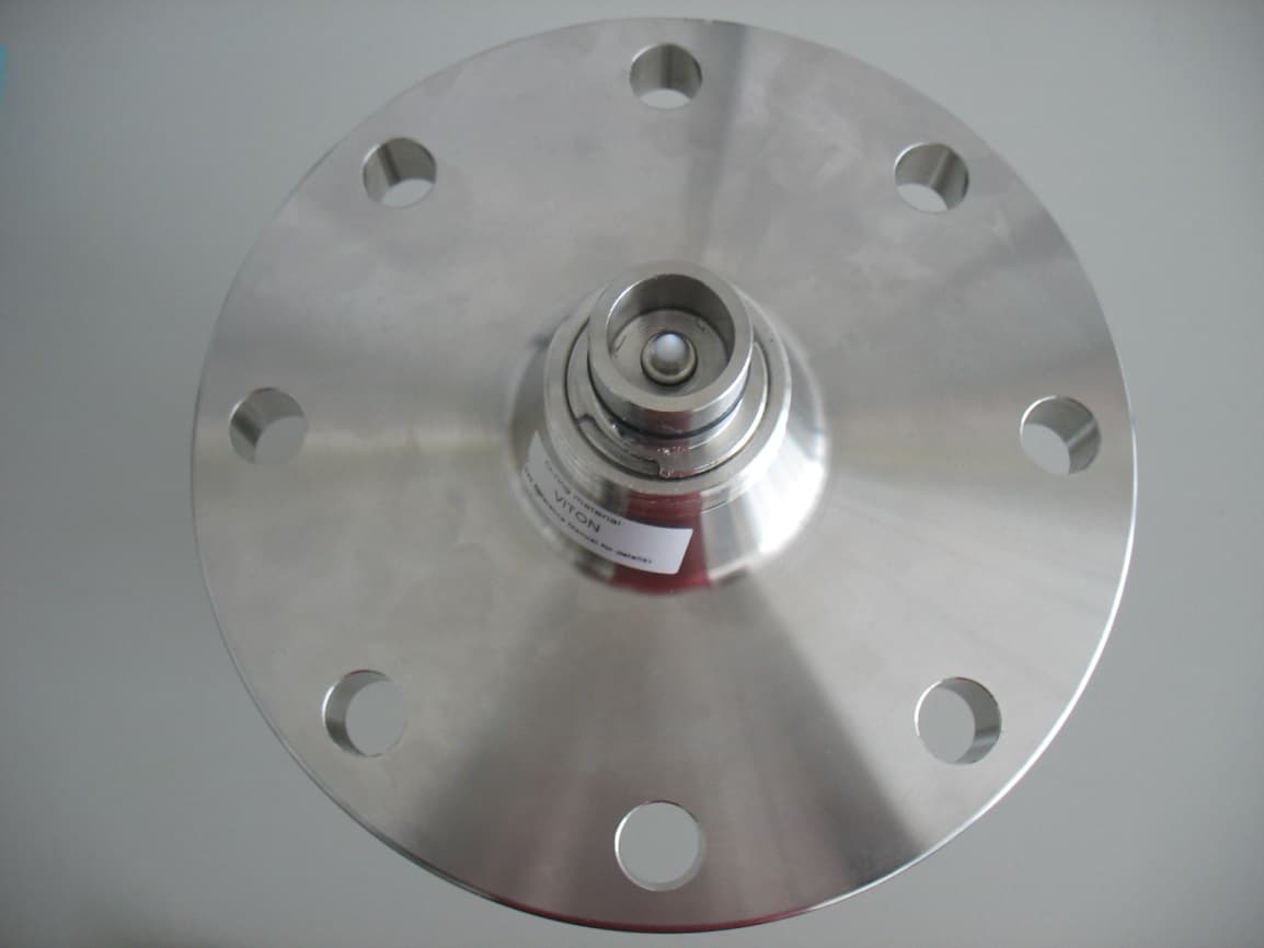 Two-Wire Radar Level Transmitter - FCC ID K8C05402 - Rosemount Tank Radar AB (5)