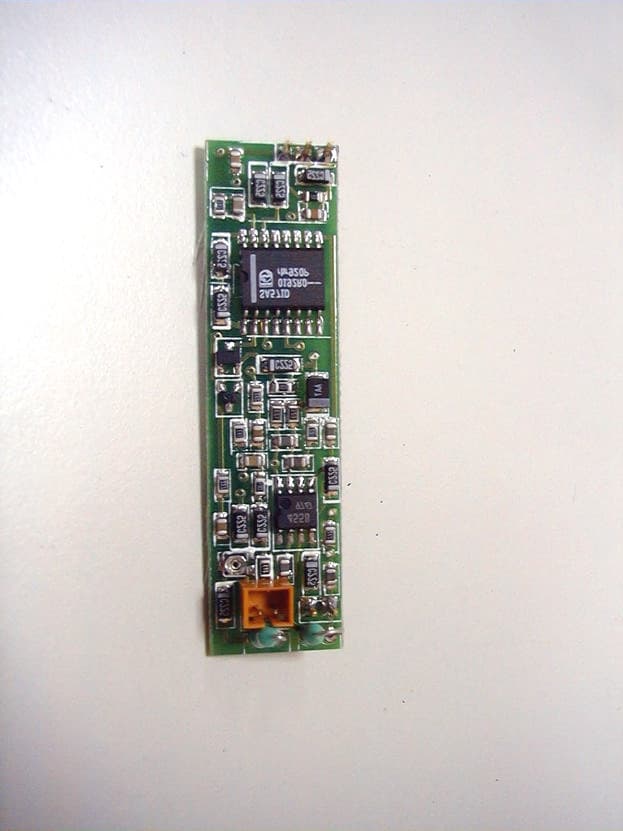 TBF - Licensed Broadcast Transmitter Held to Face - FCC ID K97WM-928 - Voice Craft Electronics Co Ltd (2)