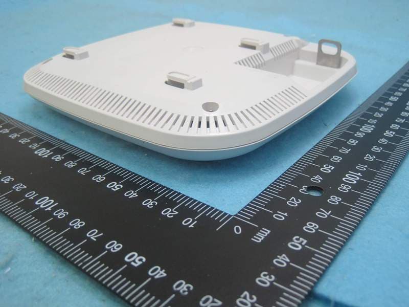 Wireless AC1200 Concurrent Dual Band PoE Access Point - FCC ID KA2AP2660A1 - D-Link Corporation (3)