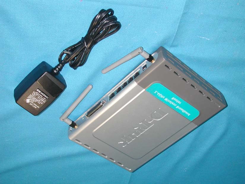 Wireless Router - FCC ID KA2DI714PPLUS - D-Link Corporation (1)