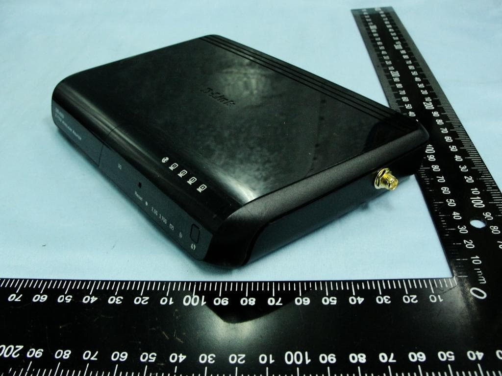HSUPA 3.75G Mobile Communication Router - FCC ID KA2IR455UA1 - D-Link Corporation (3)