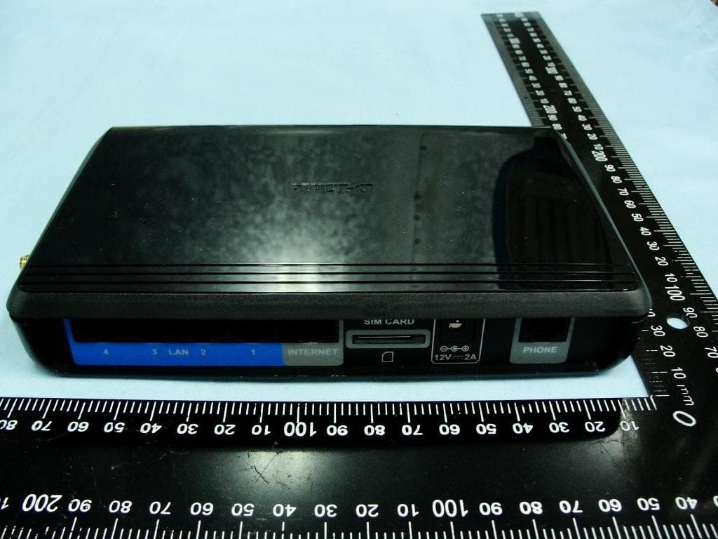 HSUPA 3.75G Mobile Communication Router - FCC ID KA2IR455UA1 - D-Link Corporation (2)