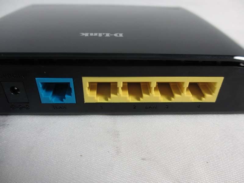 Wireless Router - FCC ID KA2IR600MC1 - D-Link Corporation (4)