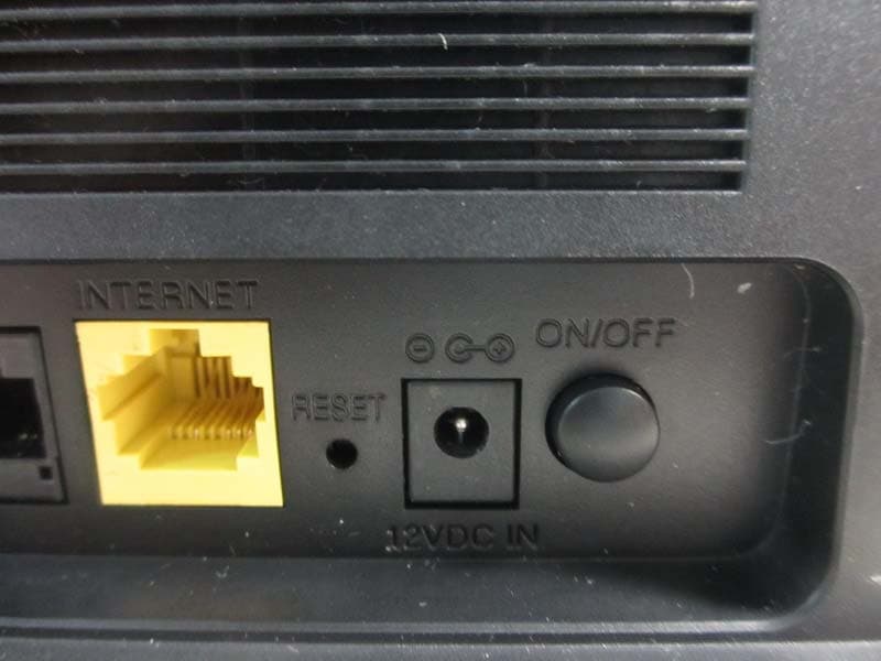 Wireless router - FCC ID KA2IR615S1 - D-Link Corporation (2)