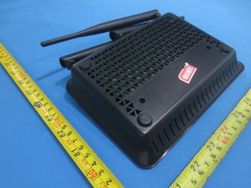 AC750 Dual Band Wi-Fi Router - FCC ID KA2IR813B1 - D-Link Corporation (2)