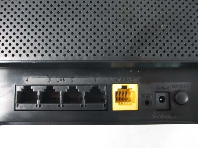 Wireless router - FCC ID KA2IR815C1 - D-Link Corporation (2)
