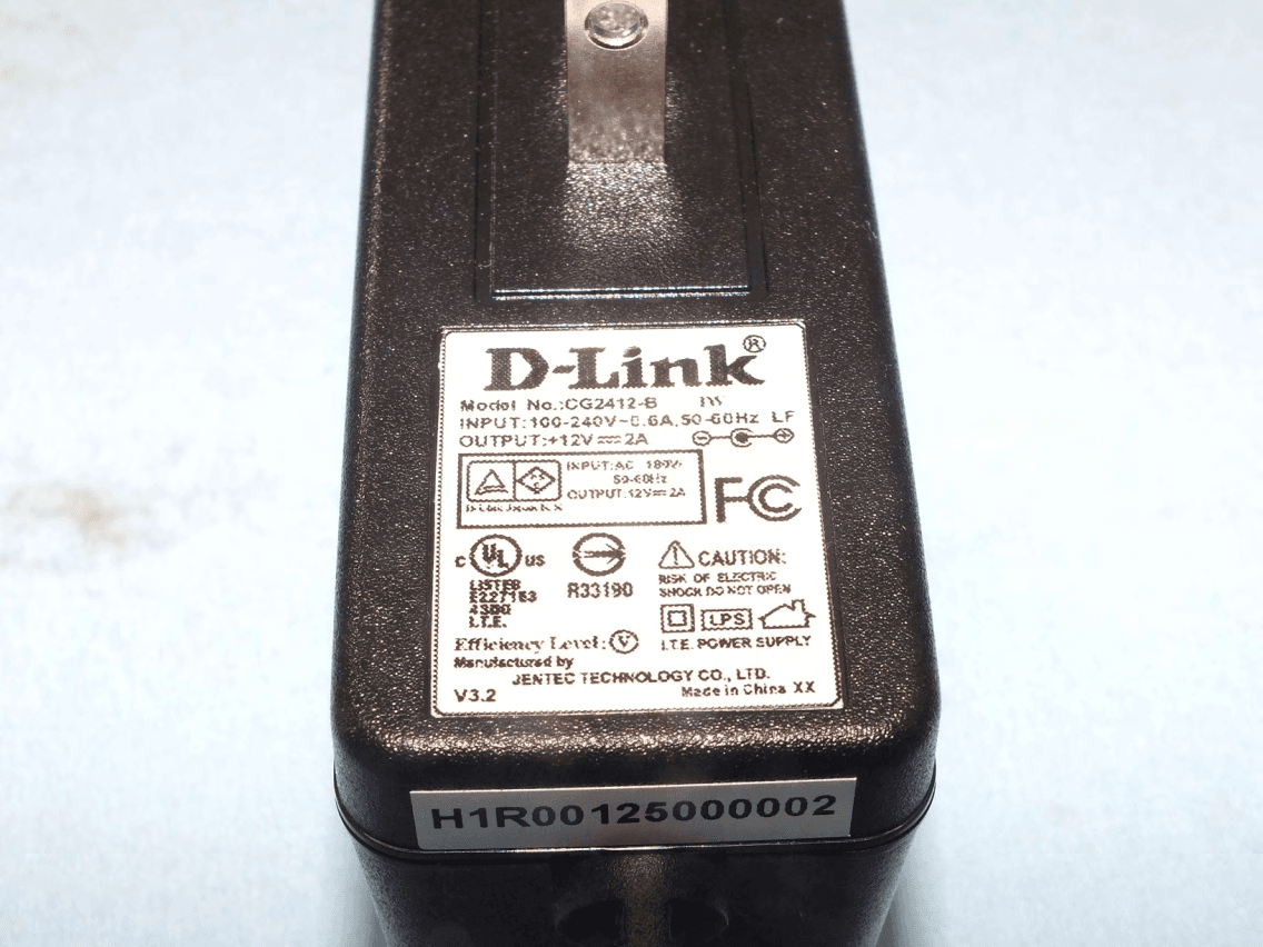 Wirelss AC1000 Dual Band Cloud Router - FCC ID KA2IR820LA1 - D-Link Corporation (5)