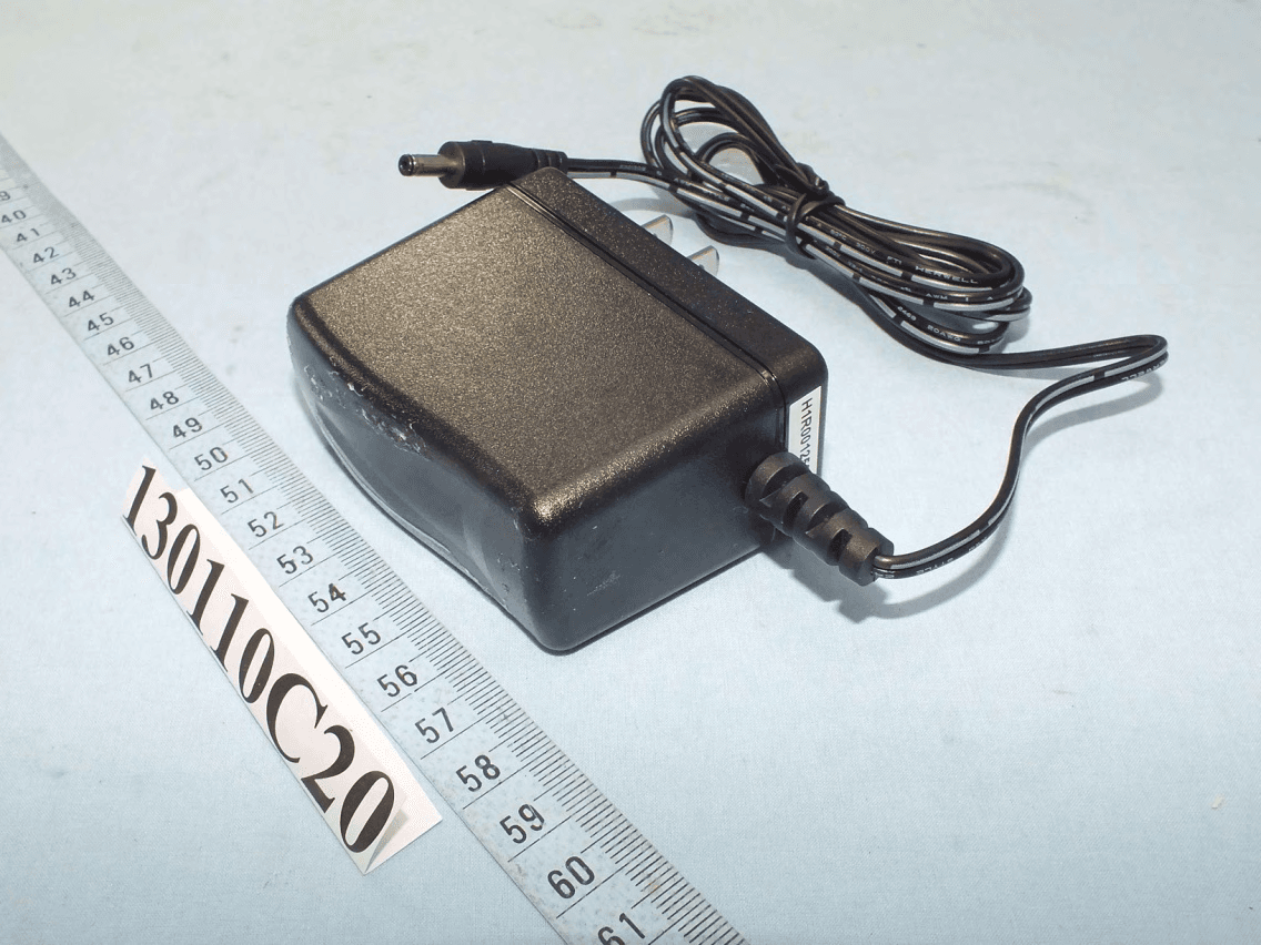 Wirelss AC1000 Dual Band Cloud Router - FCC ID KA2IR820LA1 - D-Link Corporation (2)