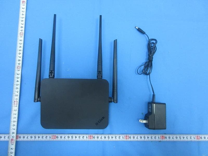 AC1200 Wi-Fi Router - FCC ID KA2IR822E1 - D-Link Corporation (5)