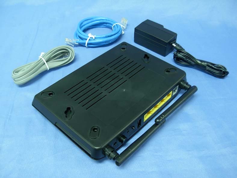 WIRELESS 802.11n ADSL2/2+ 4-PORT ETHERNET ROUTER - FCC ID KA2SL2740BF1 - D-Link Corporation (2)