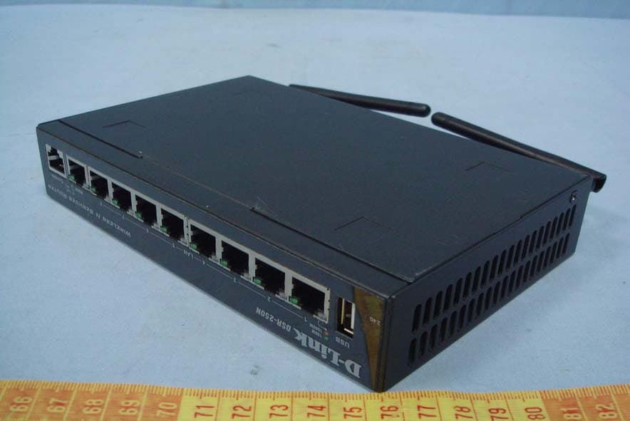 Wireless N Service Router - FCC ID KA2SR250NA1 - D-Link Corporation (2)