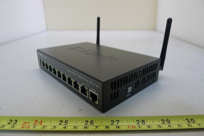 Wireless N Service Router - FCC ID KA2SR250NB1 - D-Link Corporation (4)