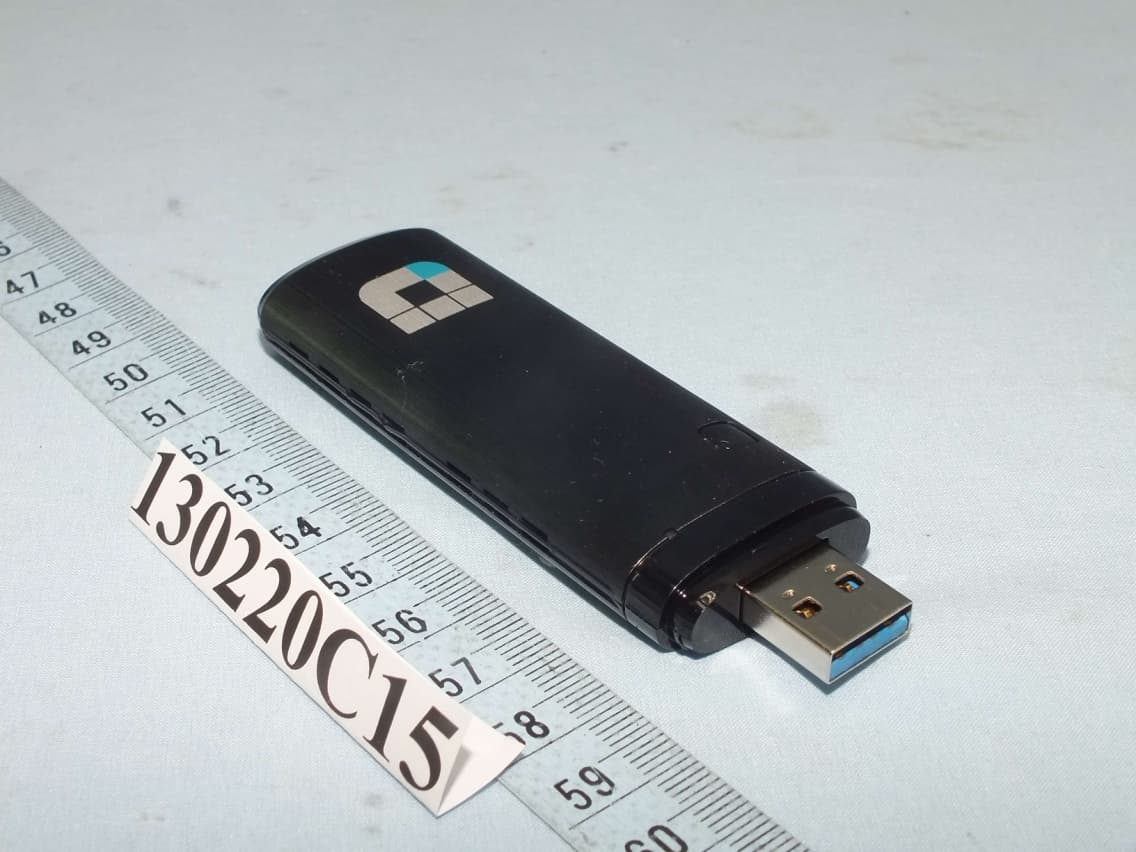 Wireless AC1000 Dual Band USB Adapter - FCC ID KA2WA180A1 - D-Link Corporation (1)