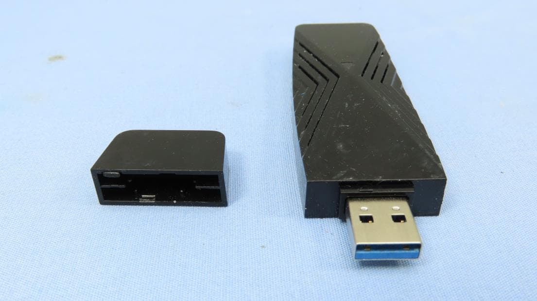 AX1800 Wi-Fi 6 USB Adapter - FCC ID KA2WAX1850A1 - D-Link Corporation (4)