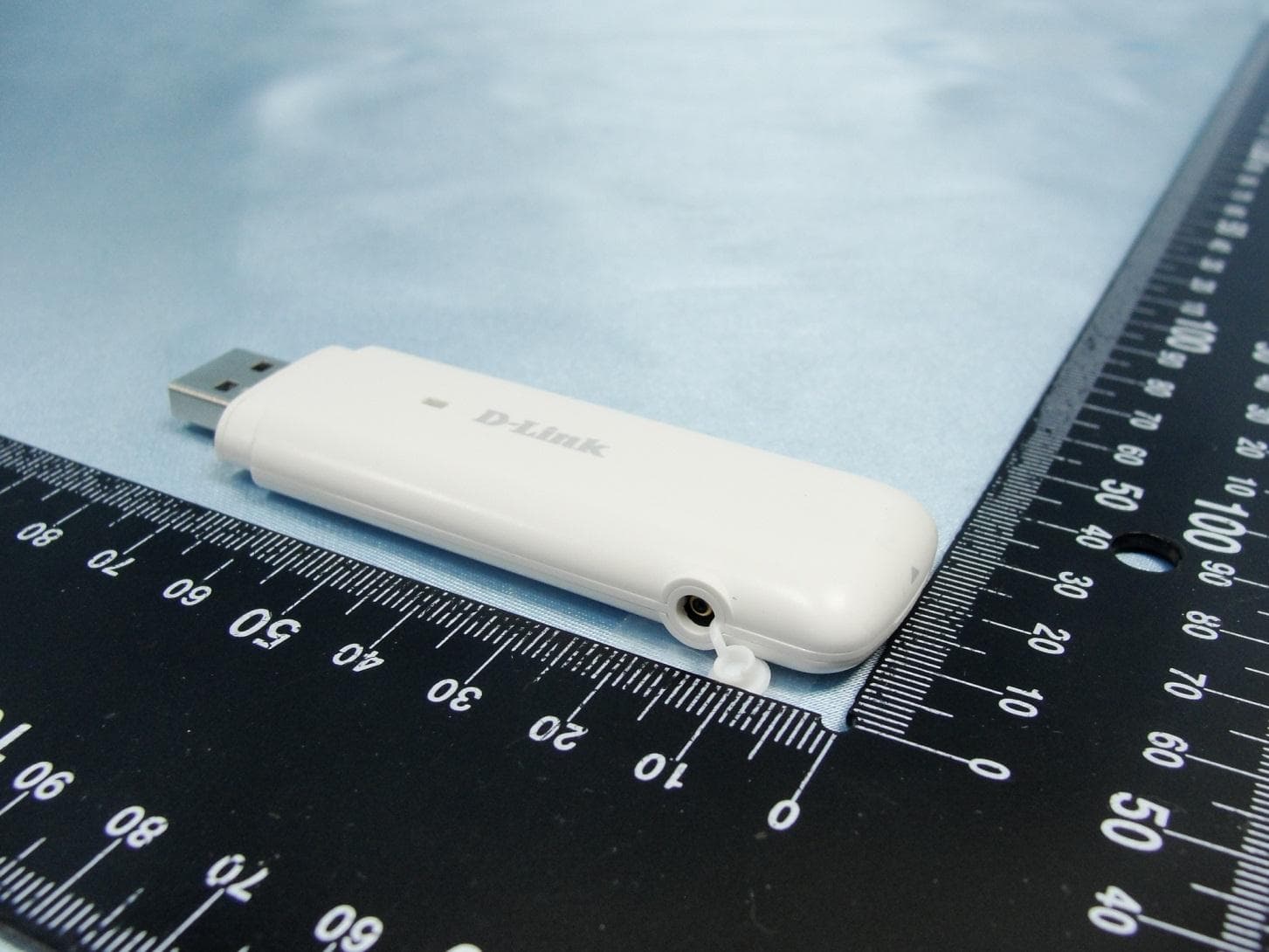 HSUPA USB ADAPTER - FCC ID KA2WM156A7 - D-Link Corporation (2)