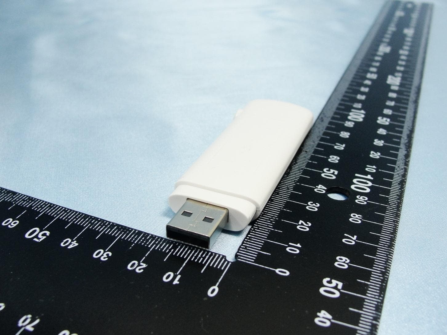 HSUPA USB ADAPTER - FCC ID KA2WM156A7 - D-Link Corporation (1)