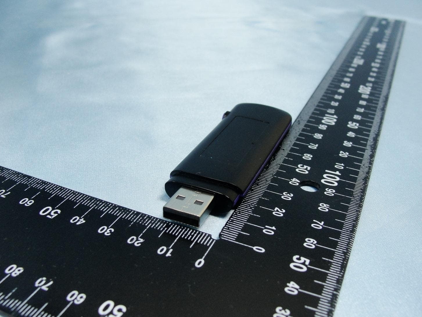 DC-HSPA+USB ADAPTER - FCC ID KA2WM158D1 - D-Link Corporation (1)